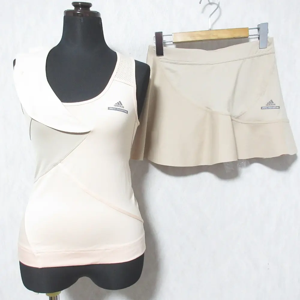 アディダスバイステラマッカートニー（adidas by Stella McCartney）の