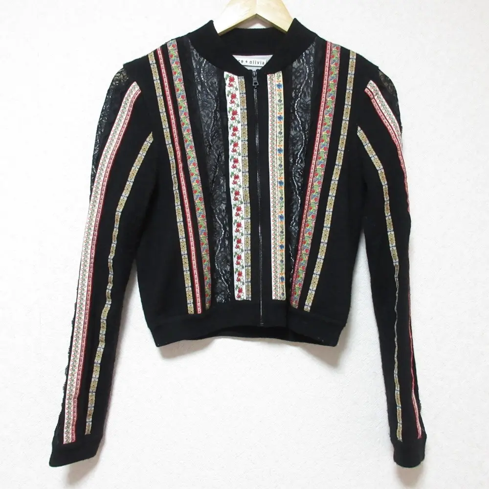 Alice+olivia アリスオリビア チロリアンテープ レース ドッキング ショート丈 ニットブルゾン ジャケット ブラック