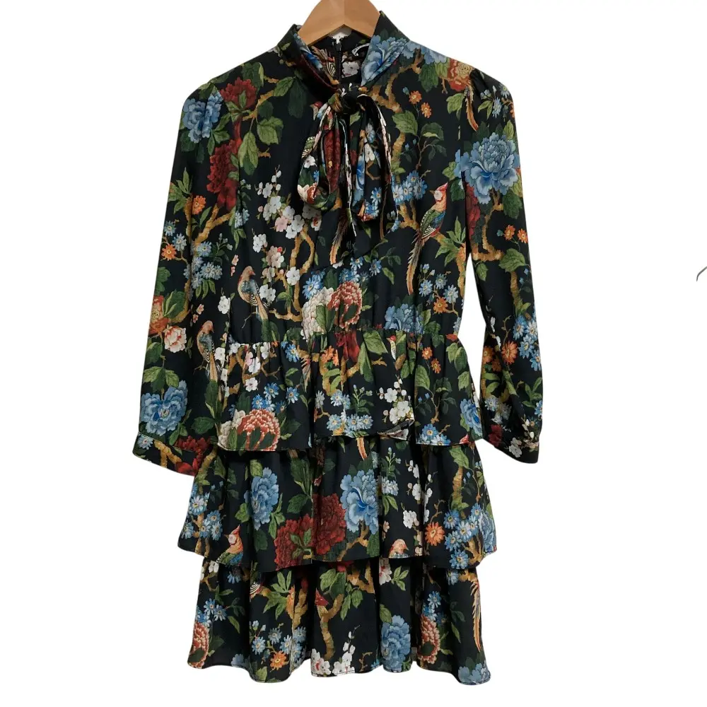alice＋olivia アリスオリビア フラワープリント ボウタイ ティアードワンピース ブラック