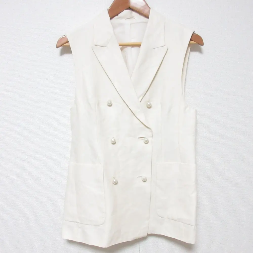 【ANAYIアナイ】白 ツイードニットジレ 金釦 ベスト 38 ANAYIアナイ】白 ツイードニットジレ 金釦 ベスト 38 ANAYI(アナイ