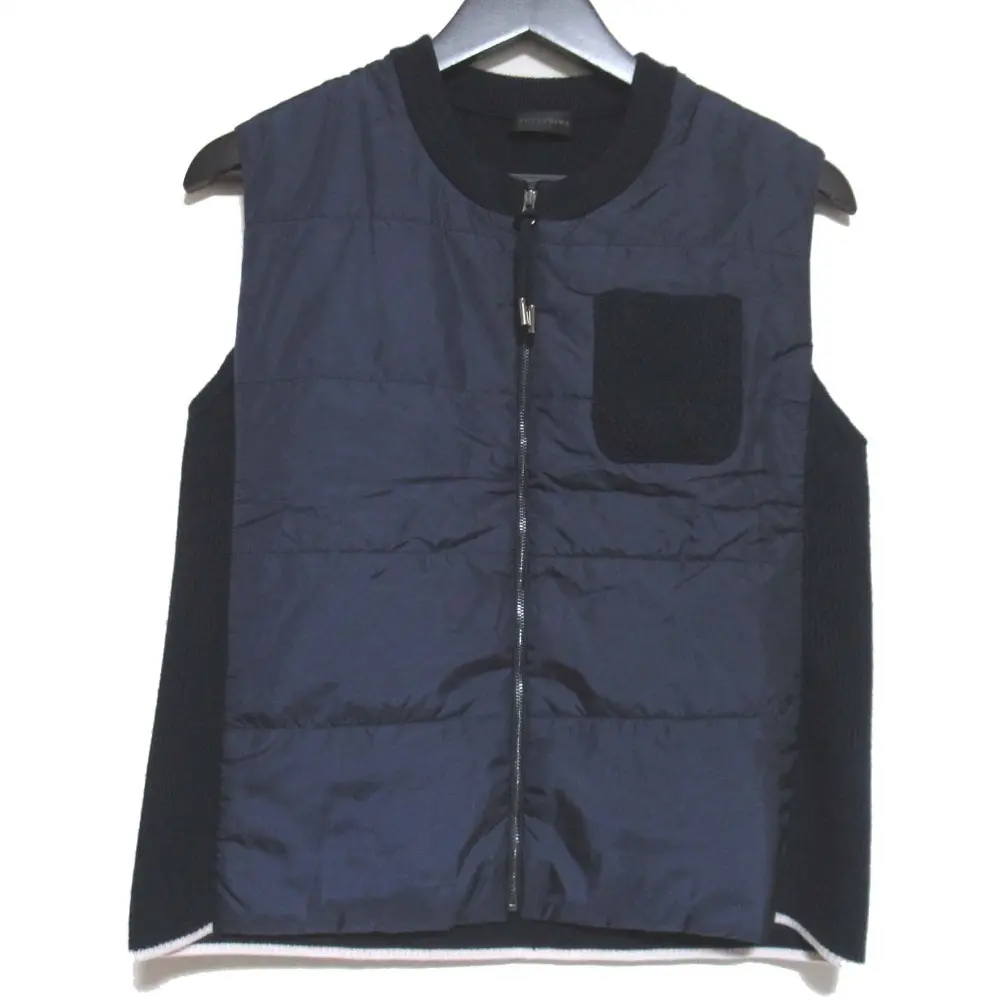22AW ANTEPRIMA アンテプリマ ナイロン×ニット ジップアップ パデッド ベスト 40サイズ ネイビーの買取実績【2024年10月買取】