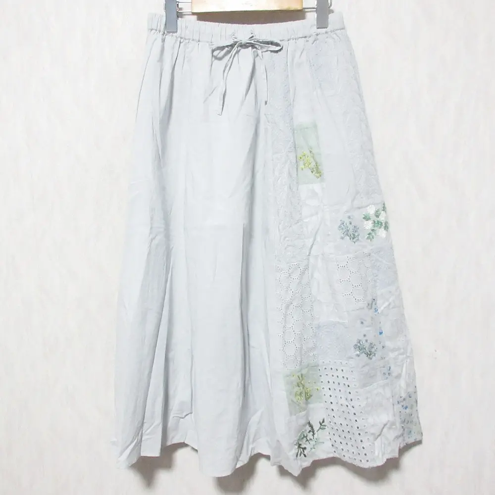 BEARDSLEY ビアズリー イージー ロング フレア パッチワーク＆刺繍スカート BEZ1011301A0001 F ライトグレー