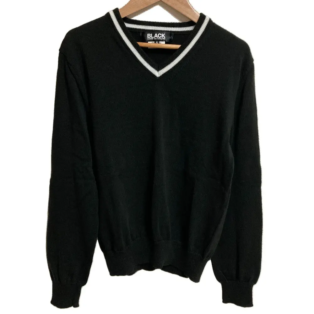 BLACK COMME des GARCONS ブラックコムデギャルソン Vネック ニットセーター Sサイズ ブラックの買取実績【2025年2月買取】