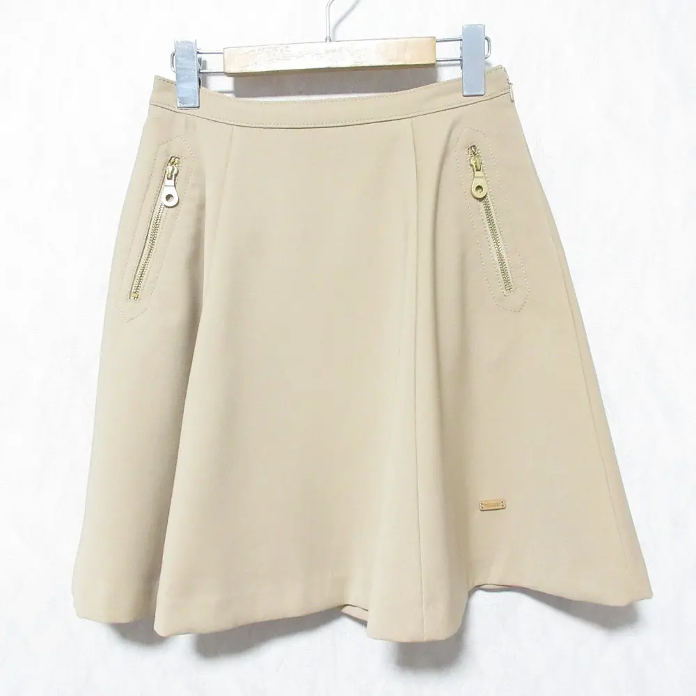 BLUE LABEL CRESTBRIDGE ブルーレーベルクレストブリッジ ジップポケット ひざ丈 フレアスカート 38 ベージュ