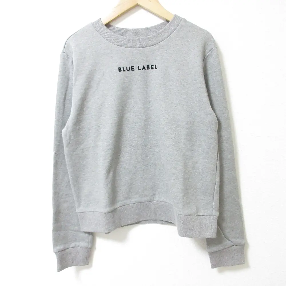 24AW BLUE LABEL CRESTBRIDGE ブルーレーベルクレストブリッジ フロッキーロゴプルオーバー スウェット 55P06411 38 グレー