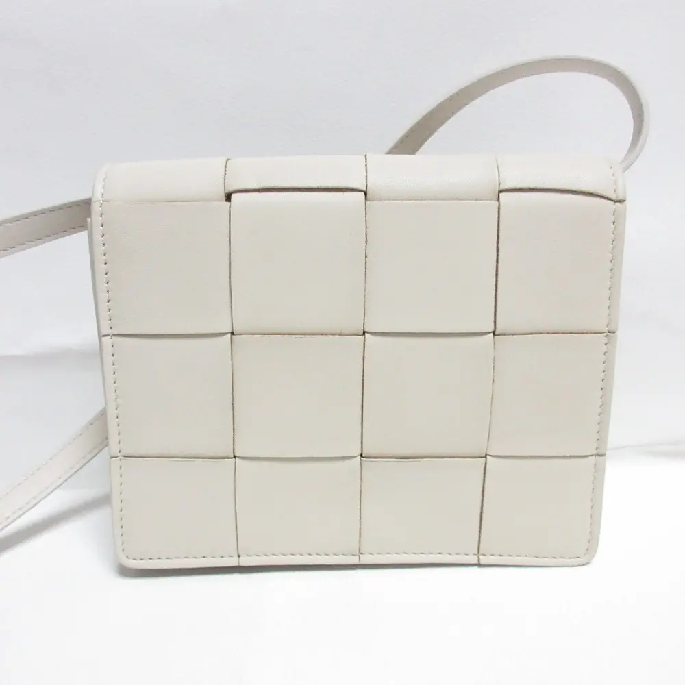 BOTTEGA VENETA ボッテガヴェネタ カセット マキシイントレチャート レザー ショルダーバッグ ベージュ