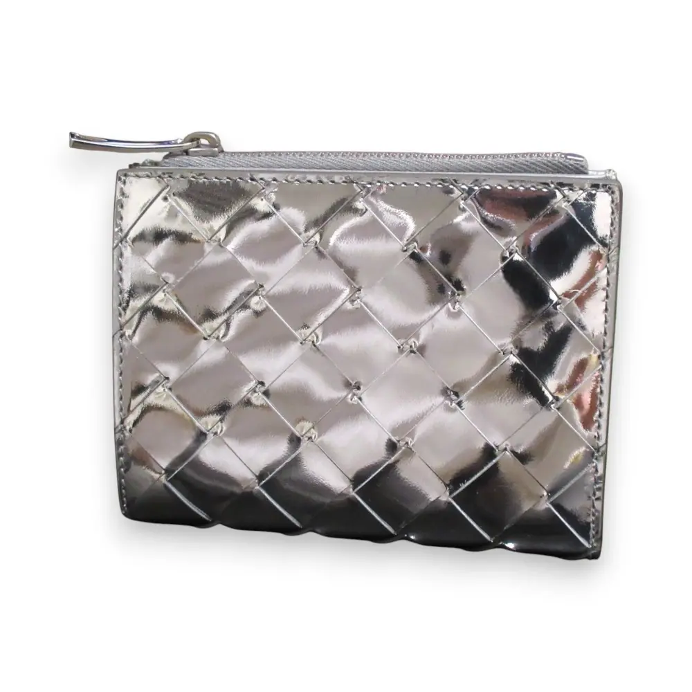 BOTTEGA VENETA ボッテガヴェネタ イントレチャート スモール レザー 二つ折り財布 コンパクトウォレット シルバー