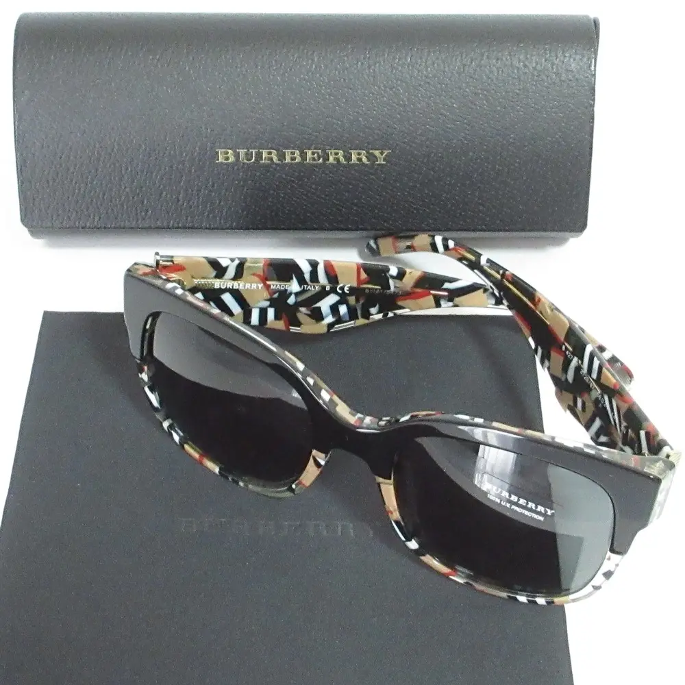 BURBERRY バーバリー ノバチェック 度なし サングラス B 4271-F ブラック クリア ベージュの買取実績【2025年7月買取】
