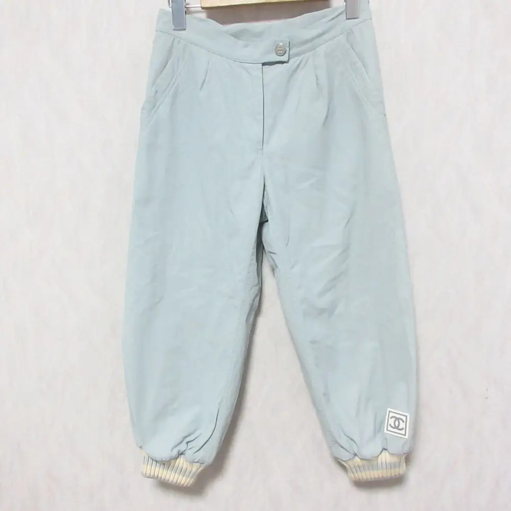 01A CHANEL シャネルスポーツ ヴィンテージ ラバーココマーク ナイロン ジョガーパンツ P18539 36 ライトブルー