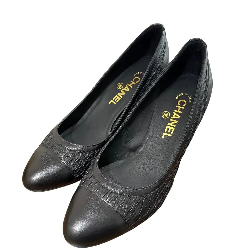 CHANEL シャネル レザー ココマーク アーモンドトゥ パンプス 38 25cm ブラック