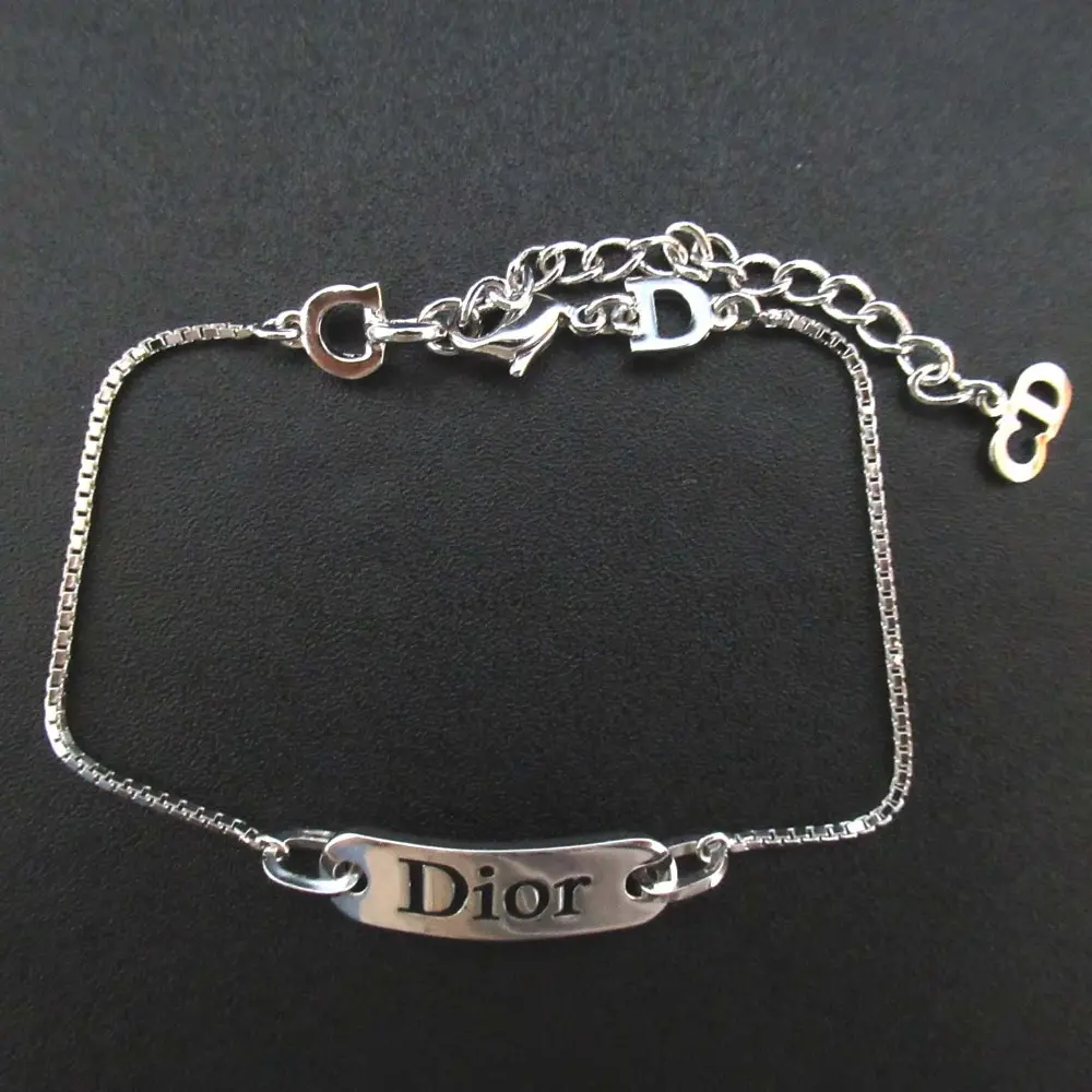 Christian Dior クリスチャンディオール ロゴプレート ブレスレット シルバーカラー
