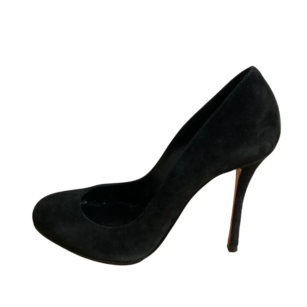 Christian Louboutin クリスチャンルブタン DOLLY PUMP 100 アーモンドトゥ パンプス サイズ37.5 約24cm ブラック