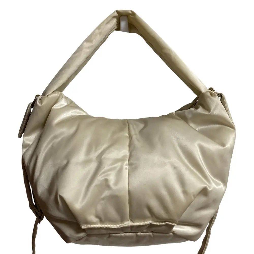 23SS CLANE クラネ RAMIDUS 別注 ROUND HAND BAG ラウンド ハンドバッグ 14116-8602 ライトグレージュの買取実績【2025年8月買取】