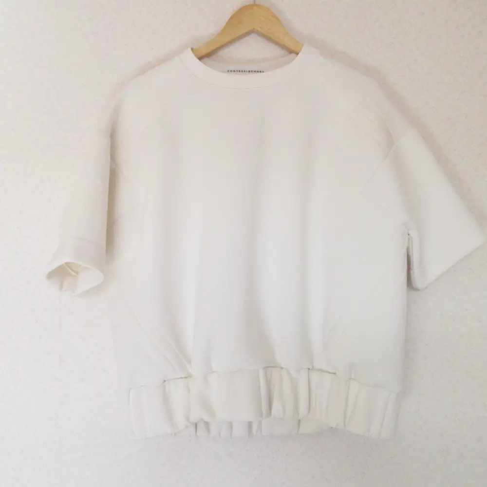 23SS COGTHEBIGSMOKE コグザビッグスモーク HILLARY TOP ストレッチ ハーフスリーブ プルオーバー 10101-379-808-1 ホワイト