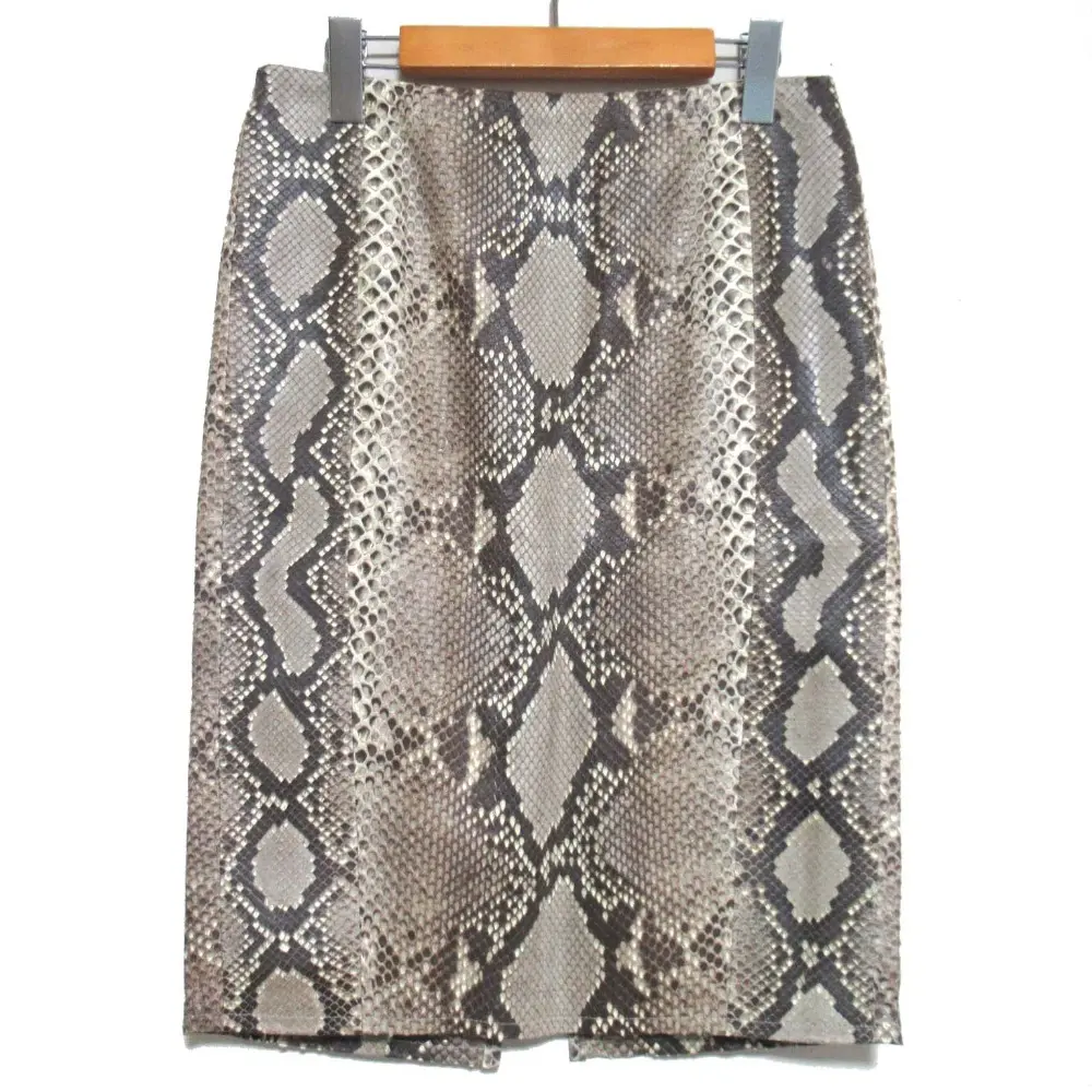 Deuxieme Classe ドゥーズィエムクラス ひざ丈 パイソンレザー タイト スカート 20-060-500-7020-1-0 38サイズ ベージュ系
