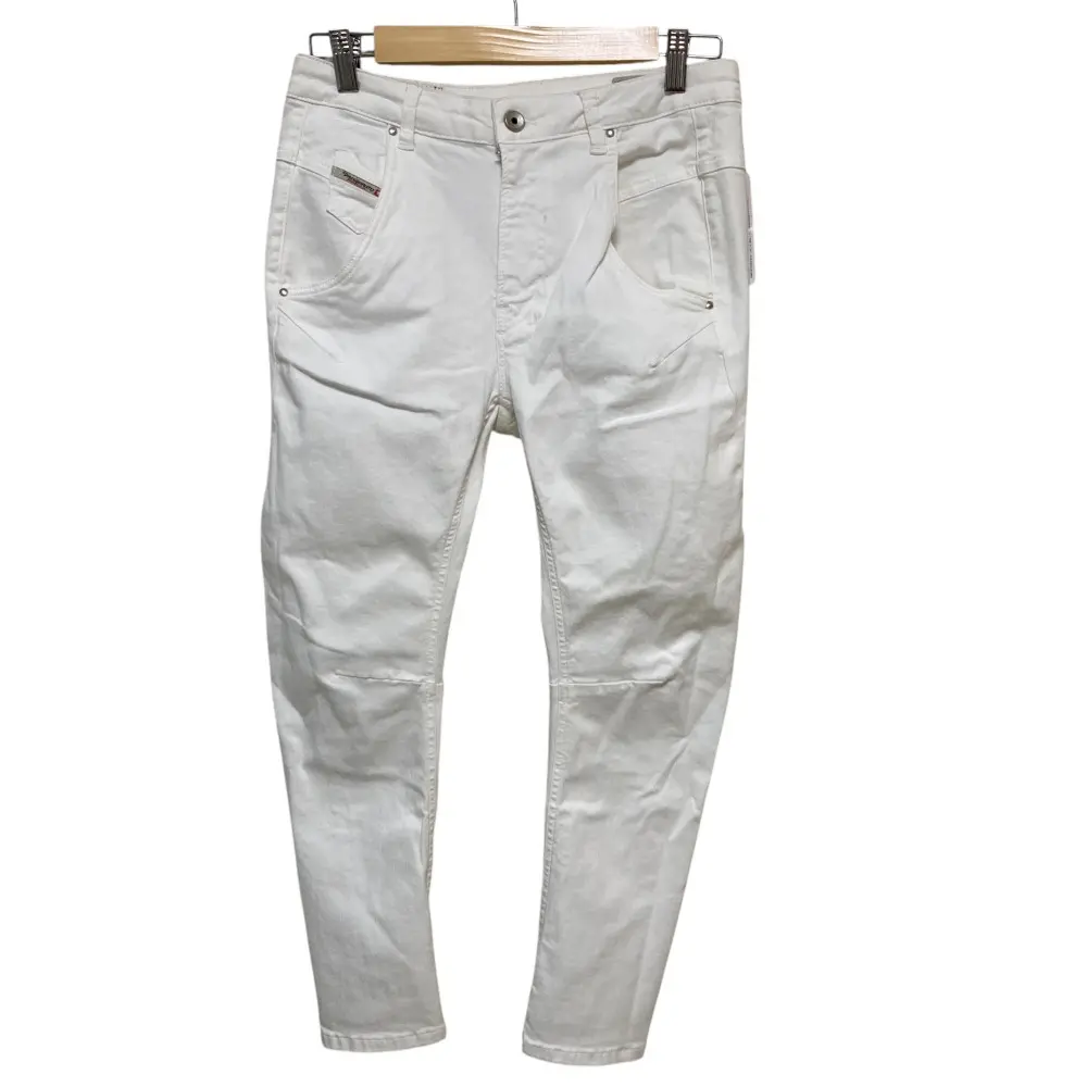 DIESEL KID ディーゼル fayza ストレッチ ボーイフレンドデニムパンツ キッズ12Y ホワイト の買取実績【2025年5月買取】