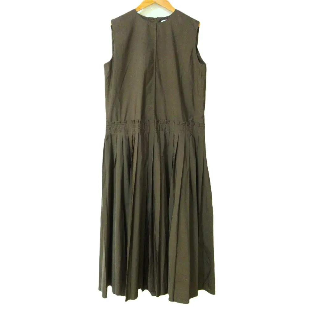 23AW ebure エブール ノースリーブ マキシ丈 ポリシルクタフタプリーツワンピース 36 ブラウン系