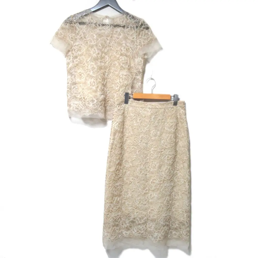 22SS ERMANNO SCERVINO エルマノシェルビーノ フラワー柄 ショートスリーブ レースブラウス+スカート 40/44 セットアップ ベージュ