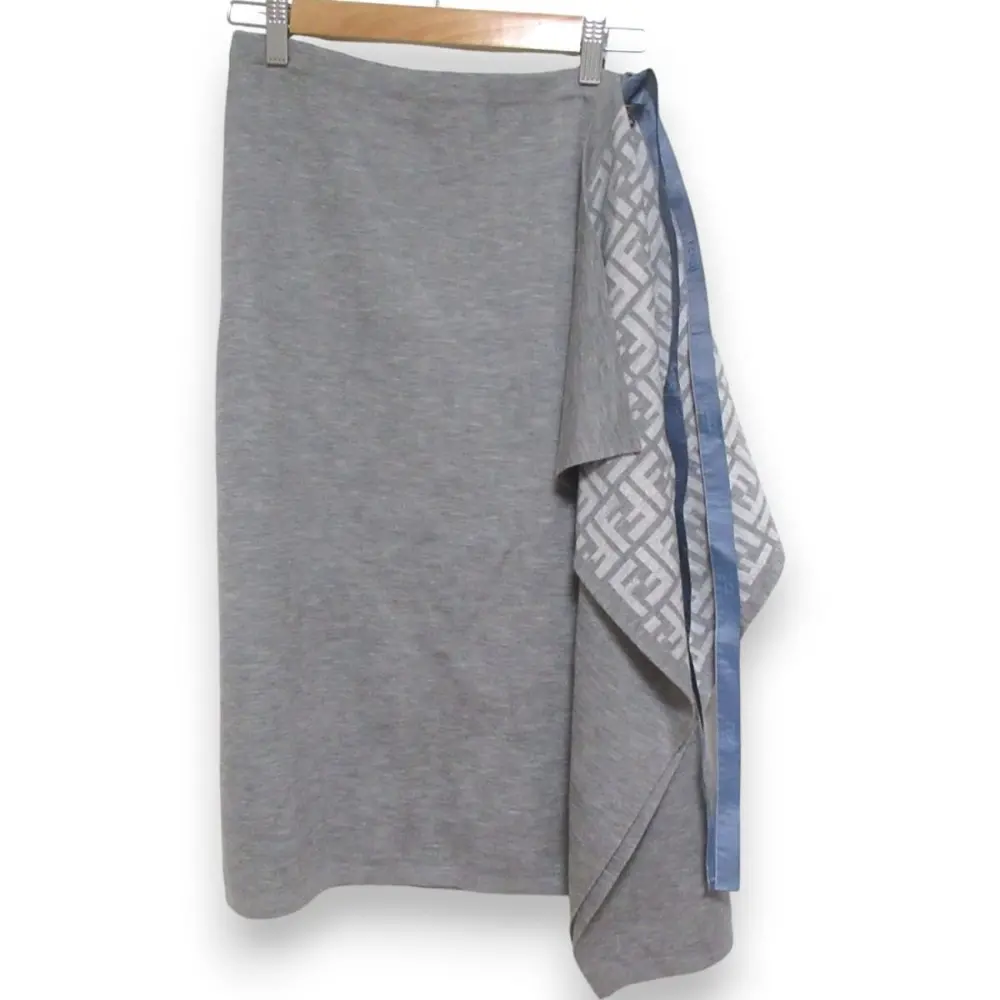 23SS FENDI フェンディ ズッカ柄 ロゴリボン アシンメトリー ミディ丈 ラップ ニットスカート サイズ38 グレー系