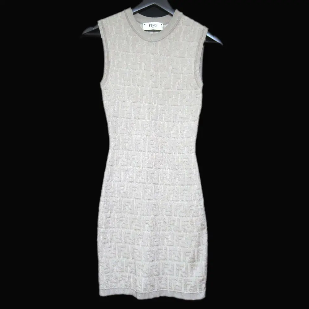 FENDI フェンディ 2022年モデル FF柄 ズッカ柄 ノースリーブ ミニ丈 ニットワンピース ドレス 38サイズ ベージュ