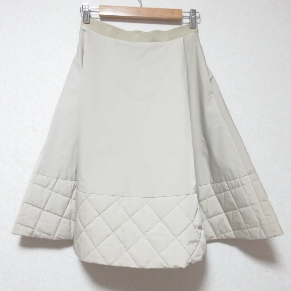 FOXEY NEW YORK collection フォクシーニューヨーク Skirt ARCTIC キルティング 切替 ひざ丈 フレアスカート 39446 38 ベージュ