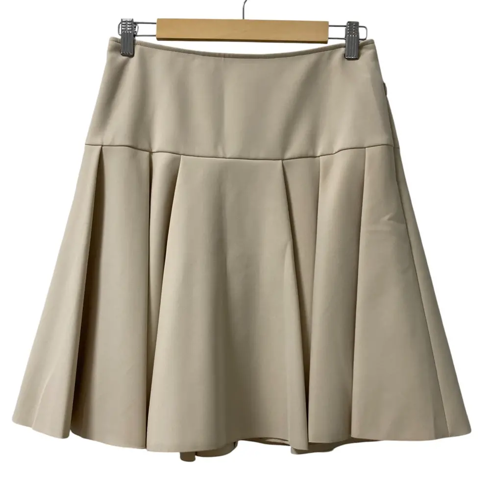 FOXEY NEW YORK フォクシーニューヨーク タック フレア ミニスカート 39986 サイズ40 ベージュ