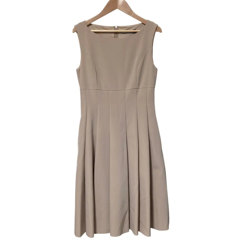 FOXEY NEW YORK フォクシーニューヨーク スリムタックドレス ワンピース  38327 サイズ38 ベージュ