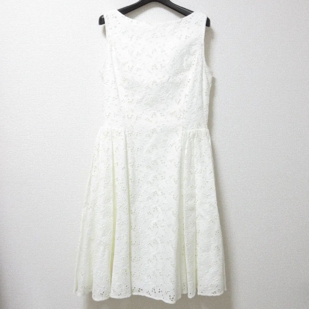 FOXEY フォクシー NERINE カットワークレース 花柄 ノースリーブ ひざ下丈 リネンギャザーワンピース ドレス 39460 40サイズ ホワイト