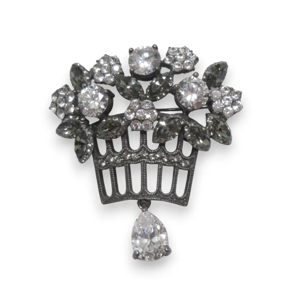 FOXEY フォクシー フラワーモチーフ ビジュー ピンブローチ アクセサリー シルバー×クリア