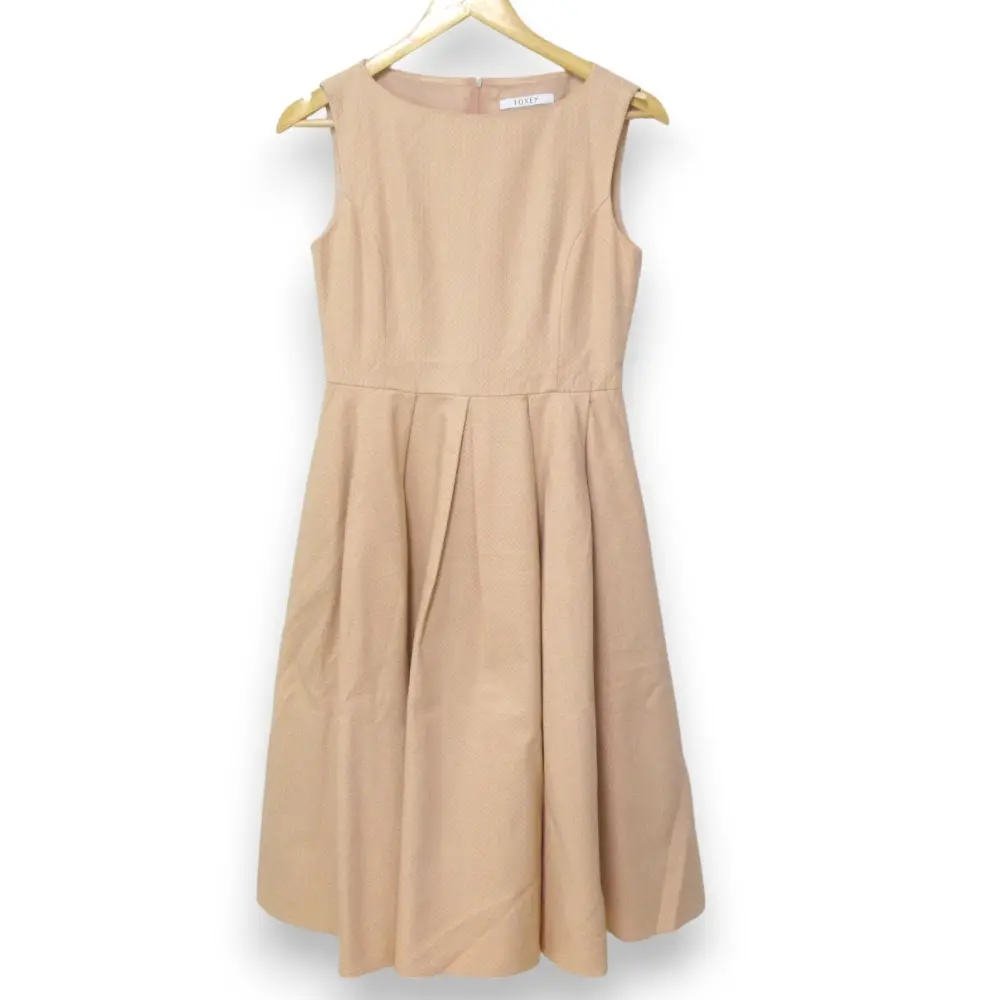 FOXEY フォクシー 2023年製 DINAH ノースリーブ ドレス フレアワンピース 43563 サイズ38 ピンクベージュ