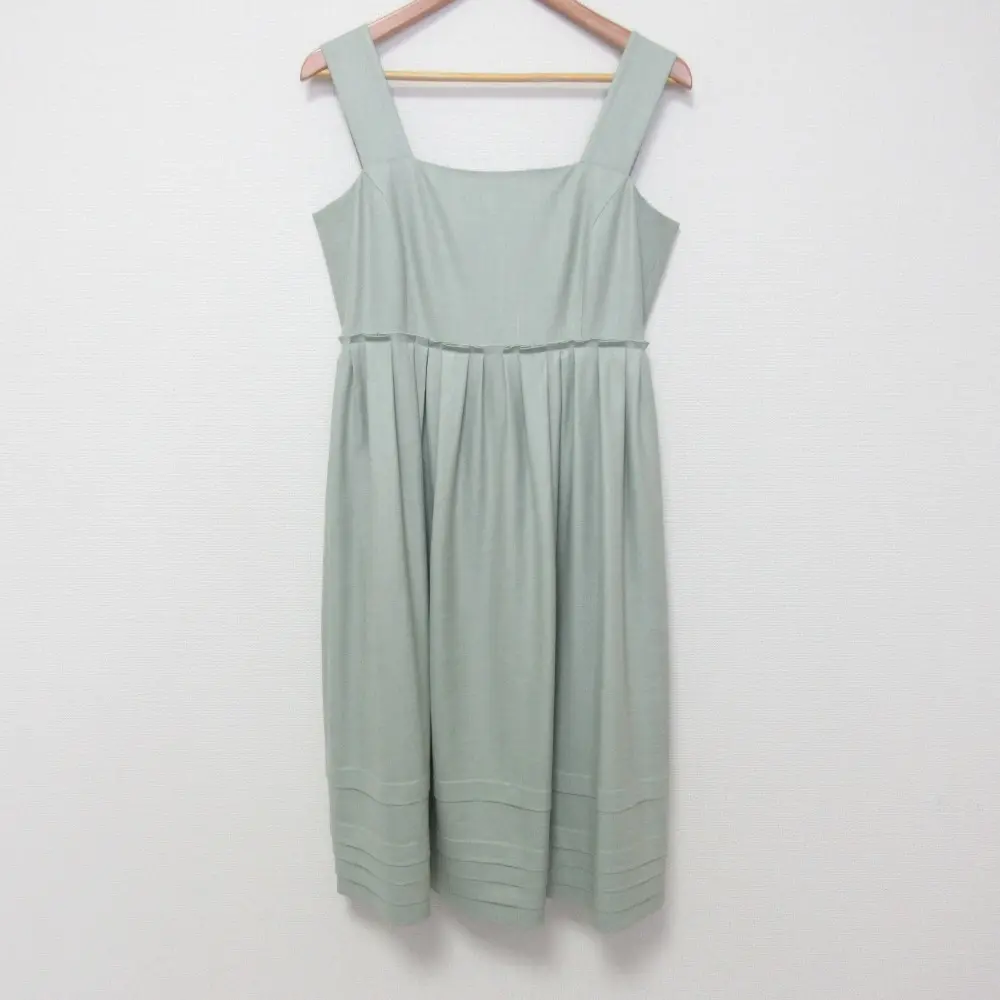 FOXEY フォクシー Dress Josephine ノースリーブ ワンピース 39926 サイズ40 グリーンの買取実績【2025年3月買取】