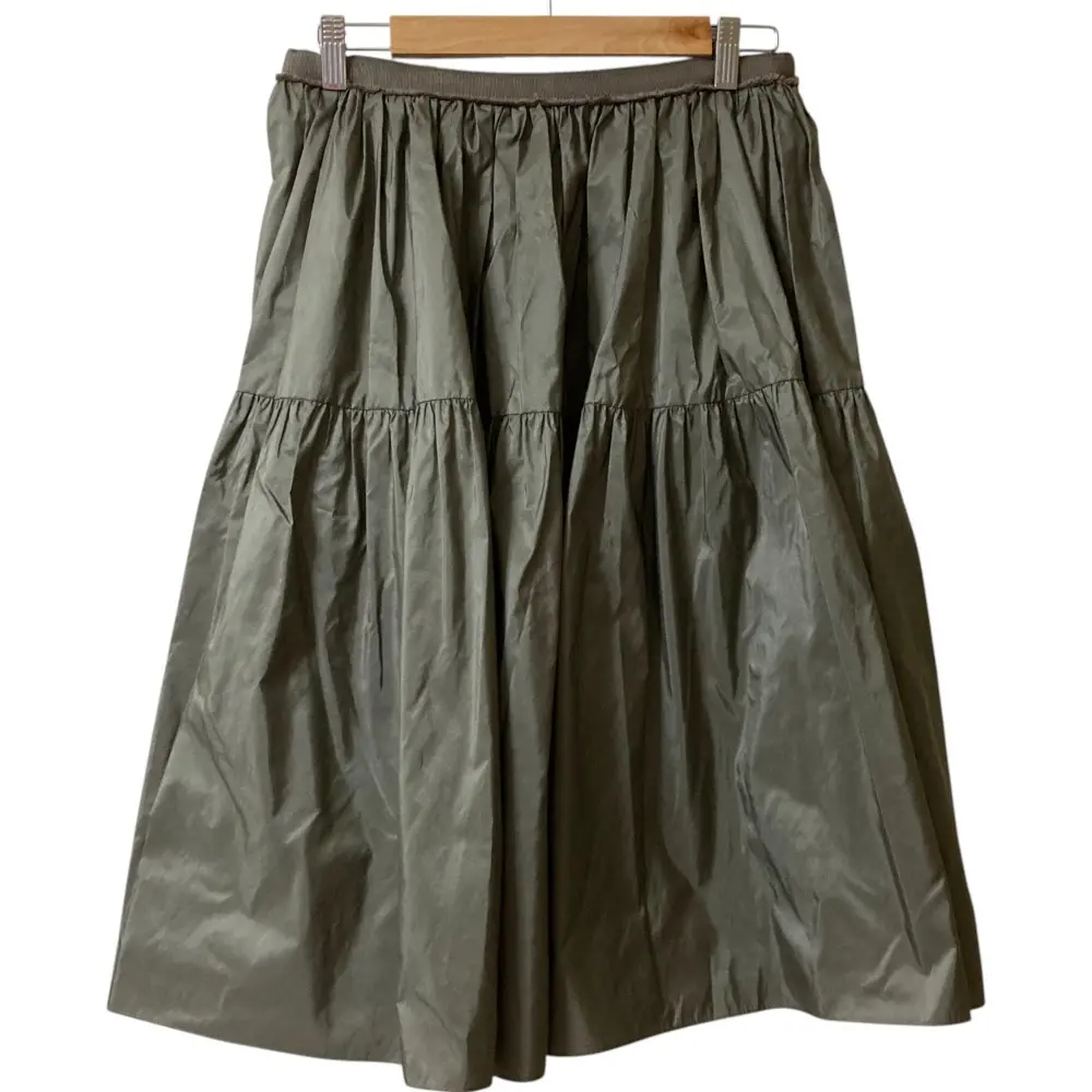 FOXEY フォクシー Skirt DOLLY NOIR シルクタフタスカート 39704 サイズ42 グレージュ系の買取実績【2025年5月買取】