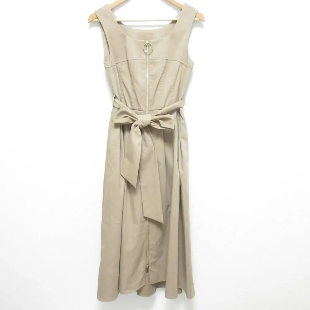 23AW GRACE CLASS グレースクラス ジップディテールワンピース ノースリーブ フレア ミディドレス 0223331035 36 ベージュ