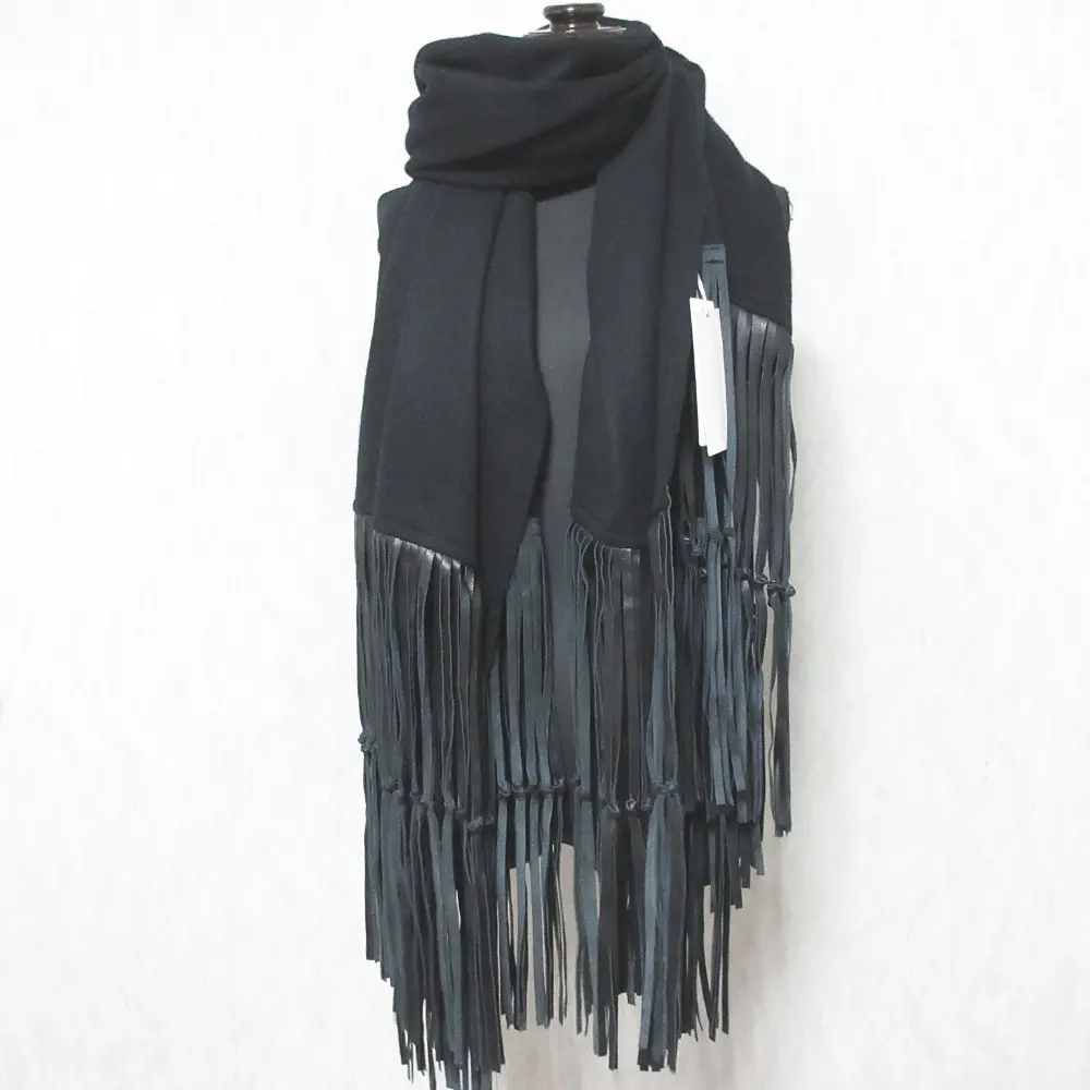 24AW GRACE CONTINENTAL グレースコンチネンタル カシミヤブレンド フリンジストール マフラー 0124384515 ブラックの買取実績【2024年9月買取】