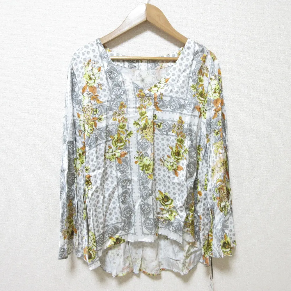 GRACE CONTINENTAL グレースコンチネンタル バンダナフラワープリントトップ 長袖 フレア ブラウス 0121141048 38 ホワイト