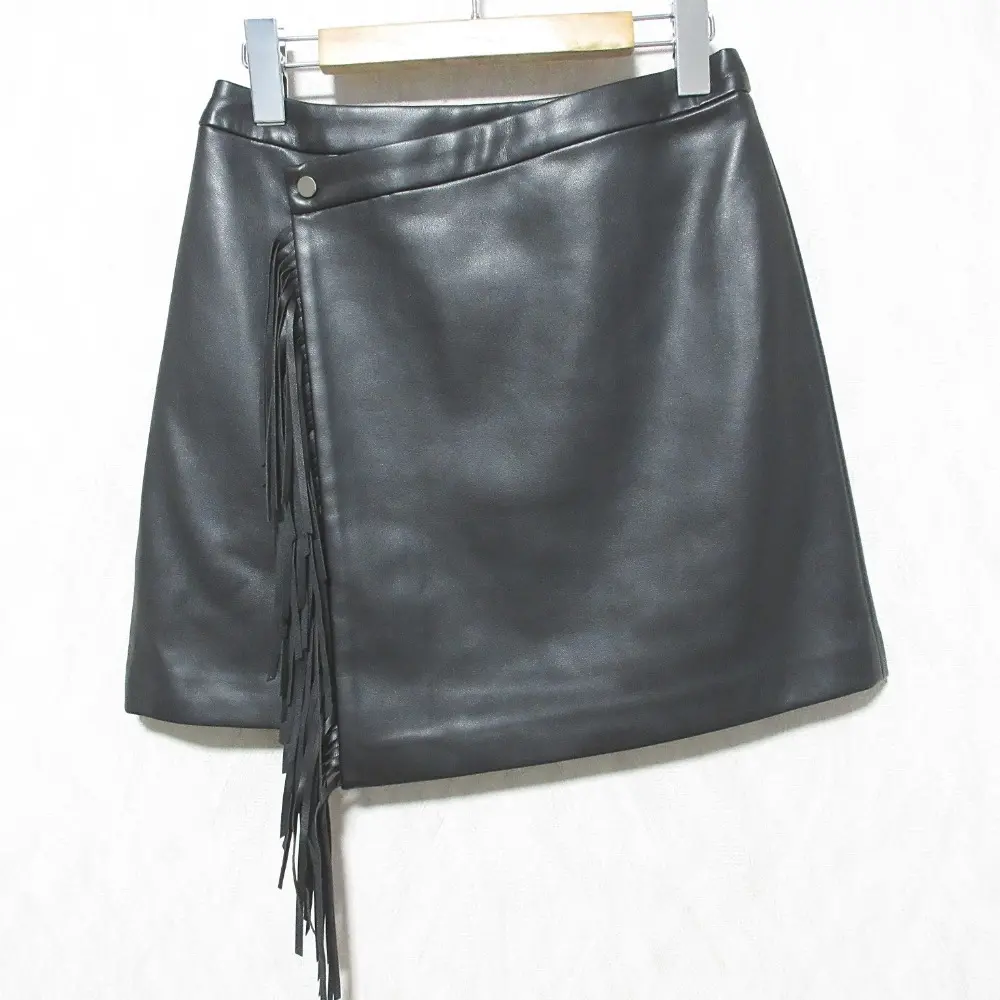 24AW GRACE CONTINENTAL グレースコンチネンタル フリンジミニスカート フェイクレザー ラップスカート 0124321300 36 ブラック
