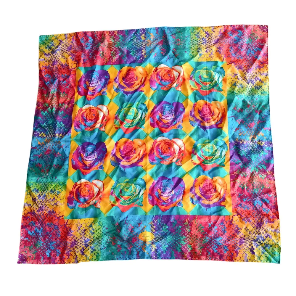 GUCCI グッチ シルク100％ 花柄 フラワープリント スカーフ バンダナ マルチカラー