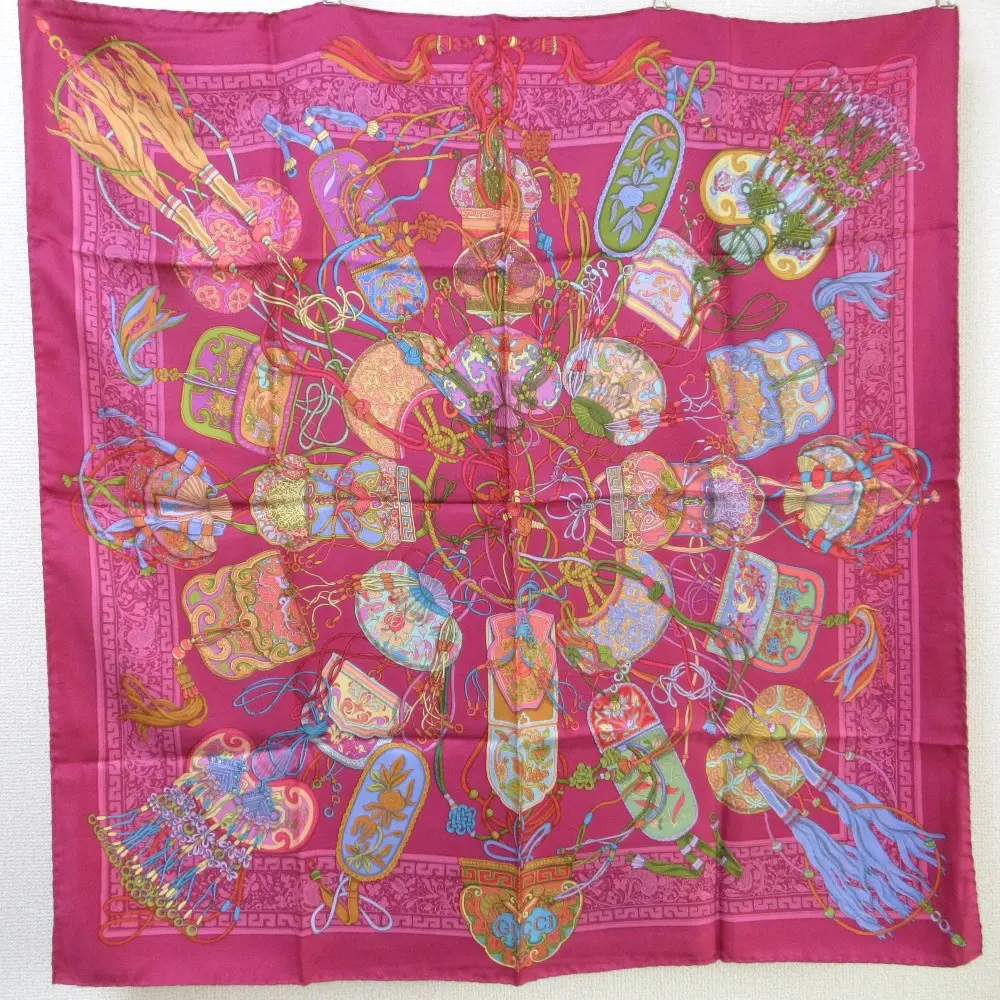 GUCCI グッチ タッセル柄 シルク 大判スカーフ ワインレッド