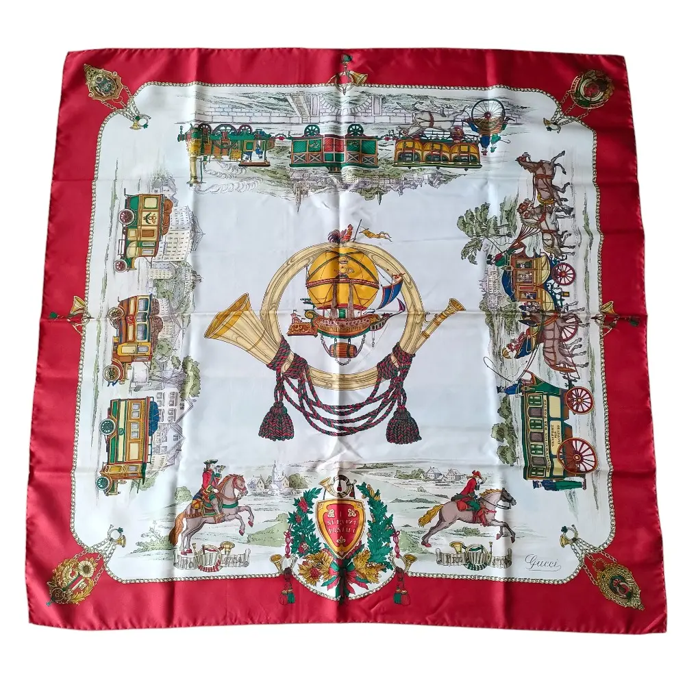 GUCCI グッチ シルク100％ 馬車柄 大判 スカーフ バンダナ レッド系