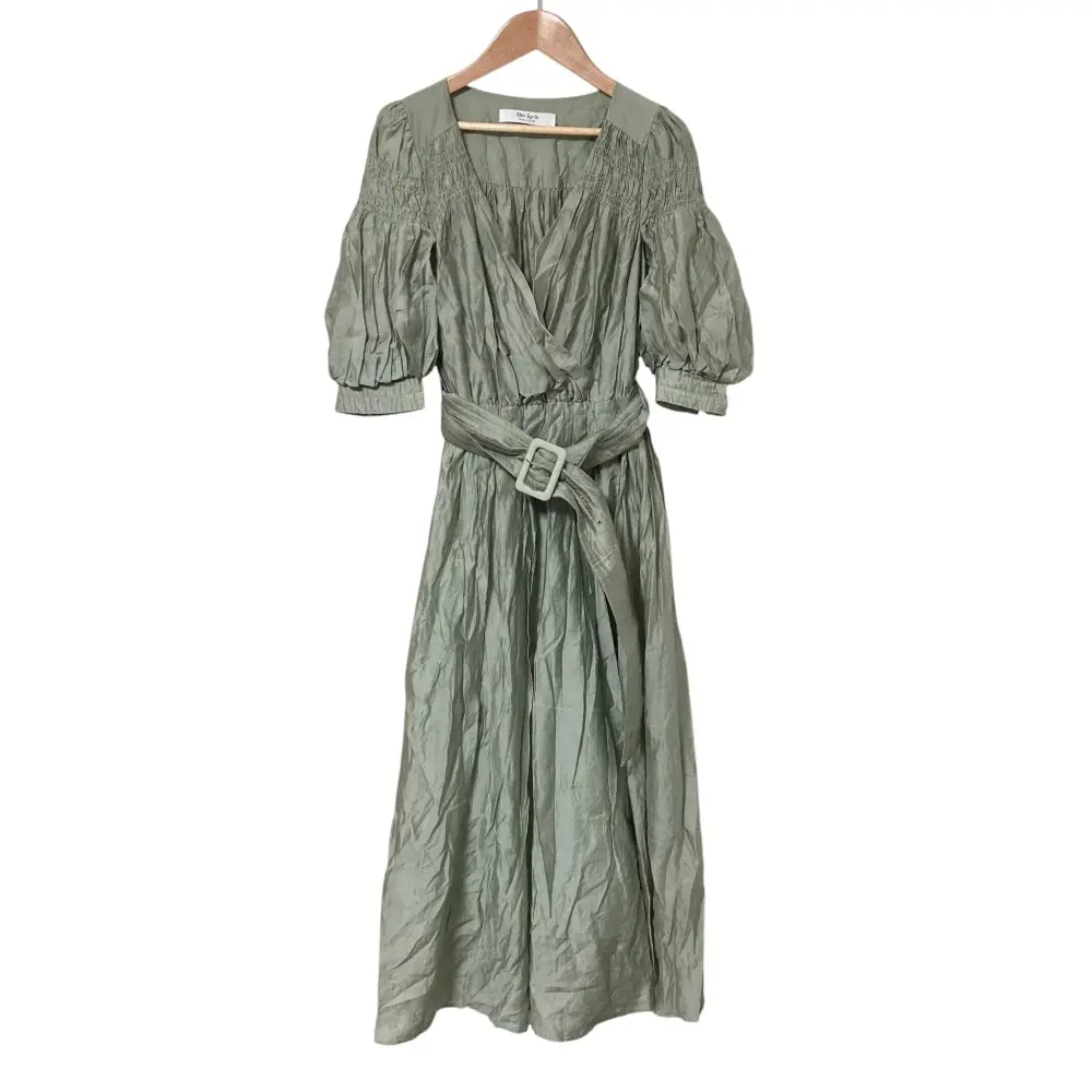 Her lip to  ハーリップトゥ Airy Volume Sleeve Dress ワンピース サイズS ライトグリーンの買取実績【2025年12月買取】