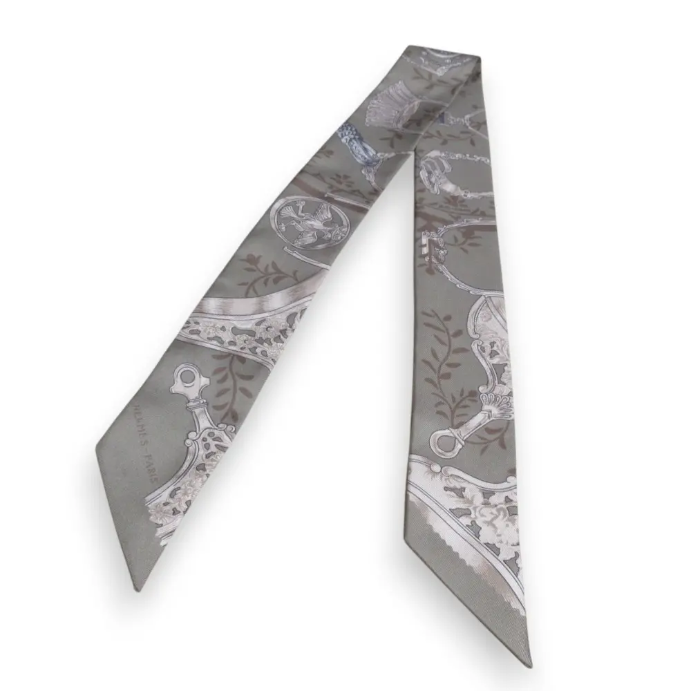 21SS HERMES エルメス ETRIERS REMIX 鎧 リミックス シルク100％ ツイリースカーフ グレー系マルチカラー