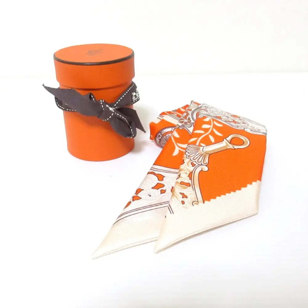 25SS HERMES エルメス 鞍職人の花束 ツイリー スカーフ シルク100％ 箱付き オレンジ