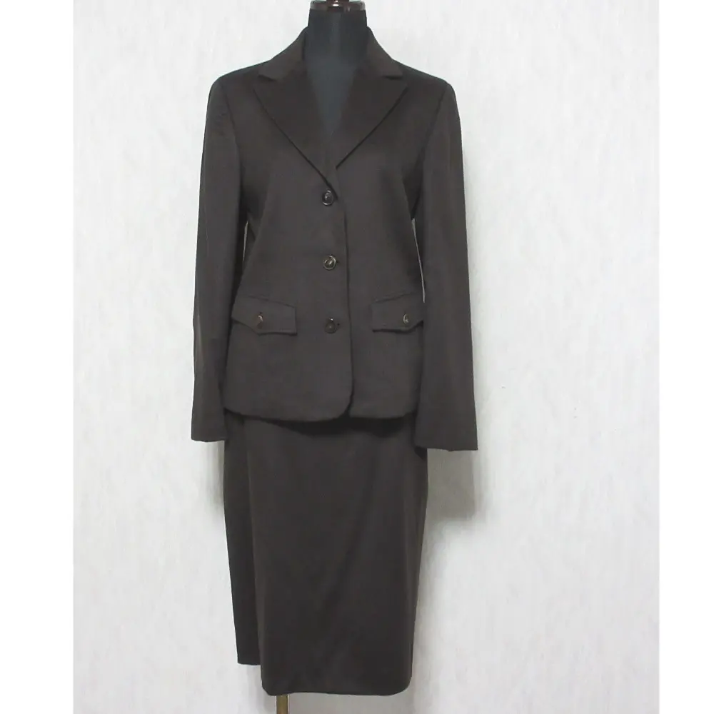 HERNO ヘルノ ストレッチ カシミヤ シングルジャケット＋ひざ丈スカート セットアップ スーツ 42/40 ブラウンの買取実績【2024年9月買取】