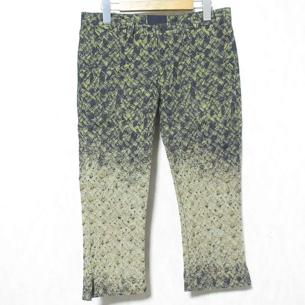 ISSEY MIYAKE A.POC INSIDE イッセイミヤケ ジャガード グラデーション クロップドパンツ IM11FF060 3 ネイビー ベージュ