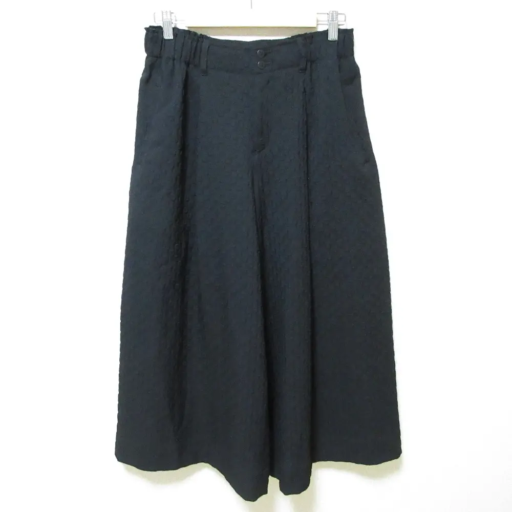 ISSEY MIYAKE イッセイミヤケ エンボス ワイドパンツ 1 ブラック