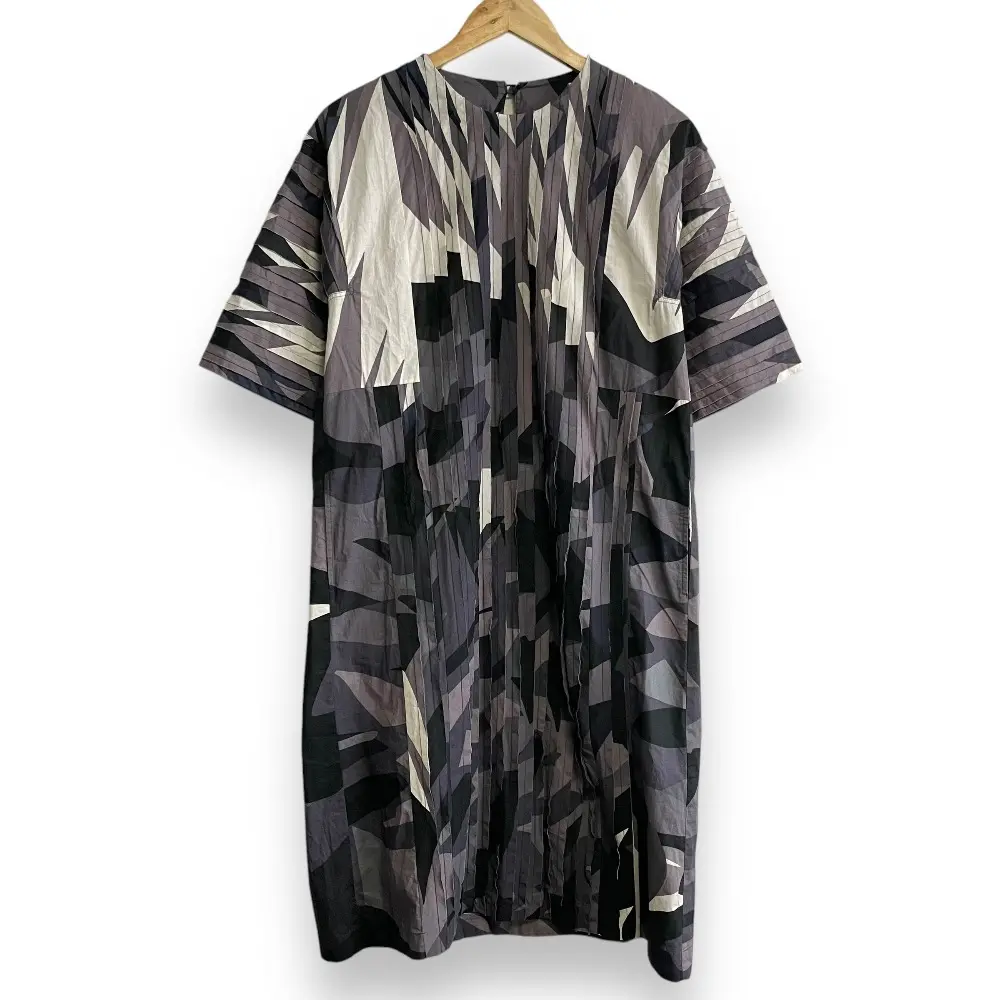 HaaT ISSEY MIYAKE ハート イッセイミヤケ ジオメトリック柄 半袖 ミディ丈 プリーツワンピース ドレス 2 ブラック×グレー