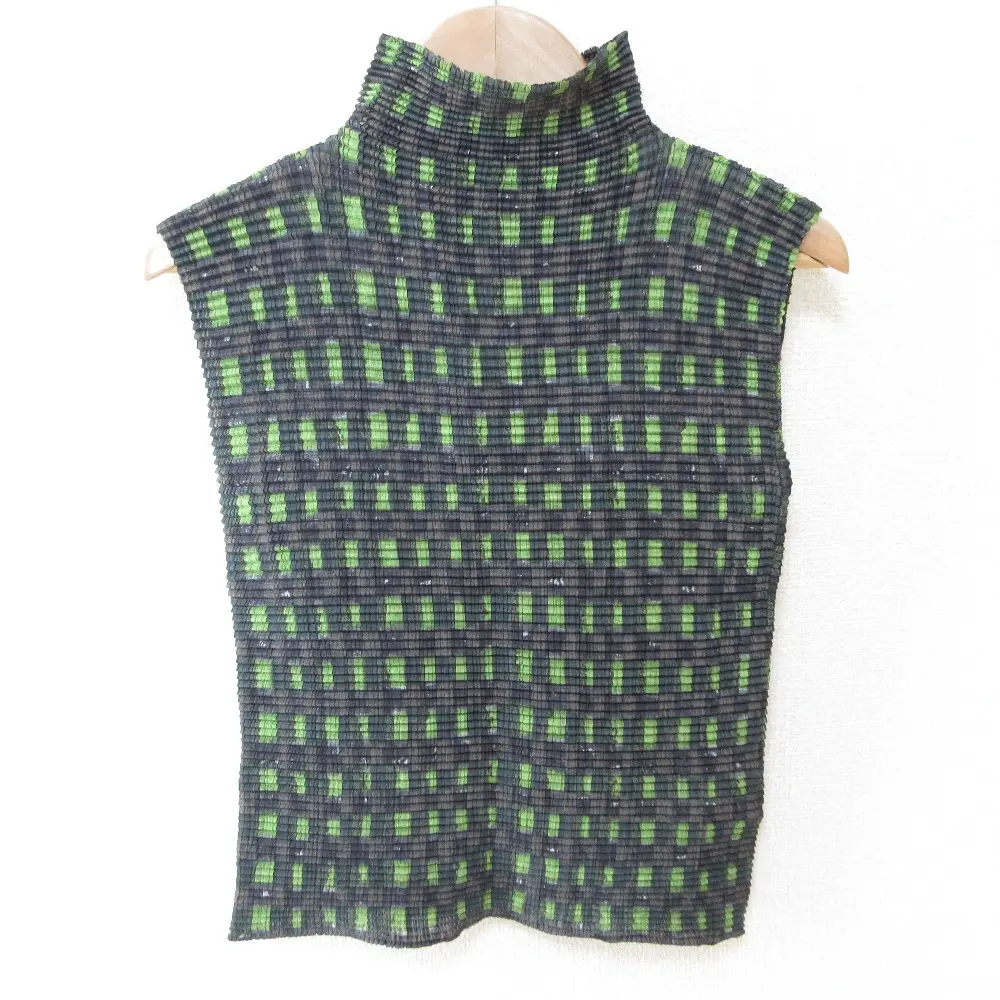 ISSEY MIYAKE イッセイミヤケ ワッフル ボックスプリーツ チェック柄 ハイネック ノースリーブ カットソー L グリーン×ブラック