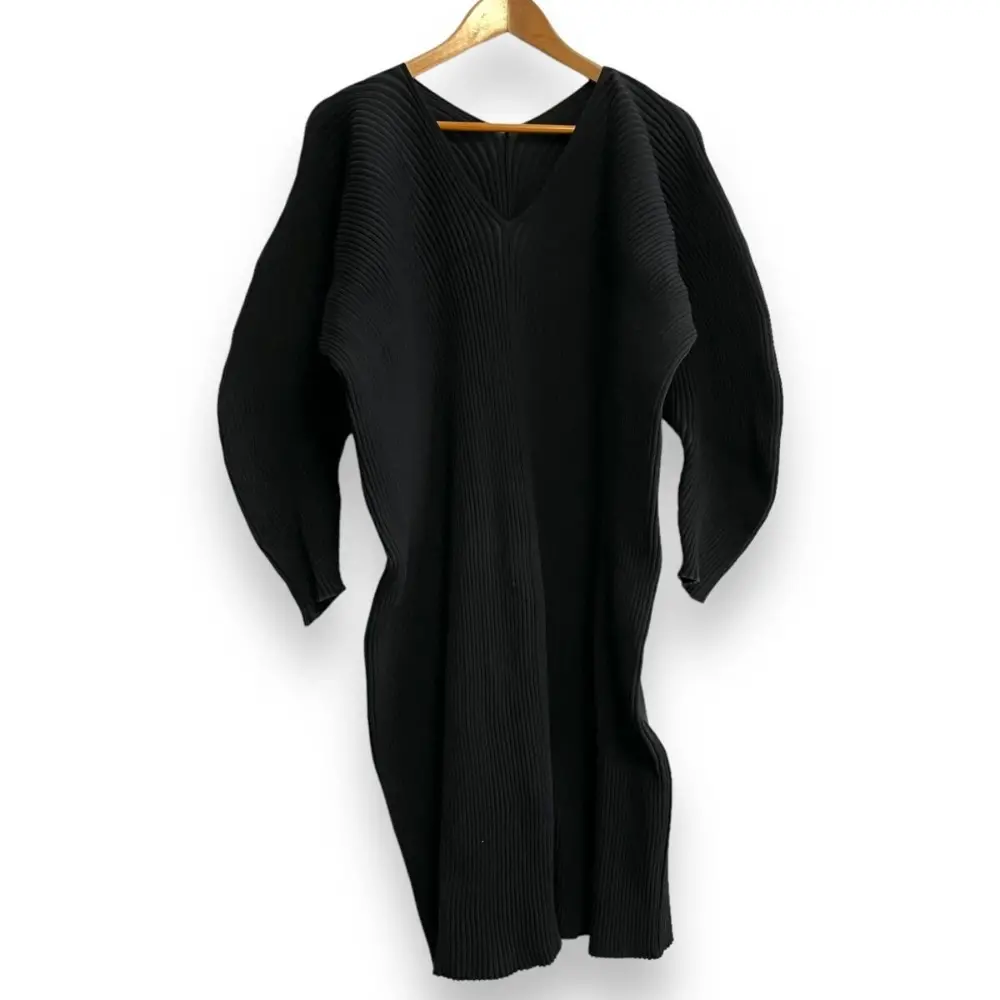 22AW ISSEY MIYAKE イッセイミヤケ Vネック ニット ひざ丈 プリーツ ワンピース IM23KH256 2 ブラック