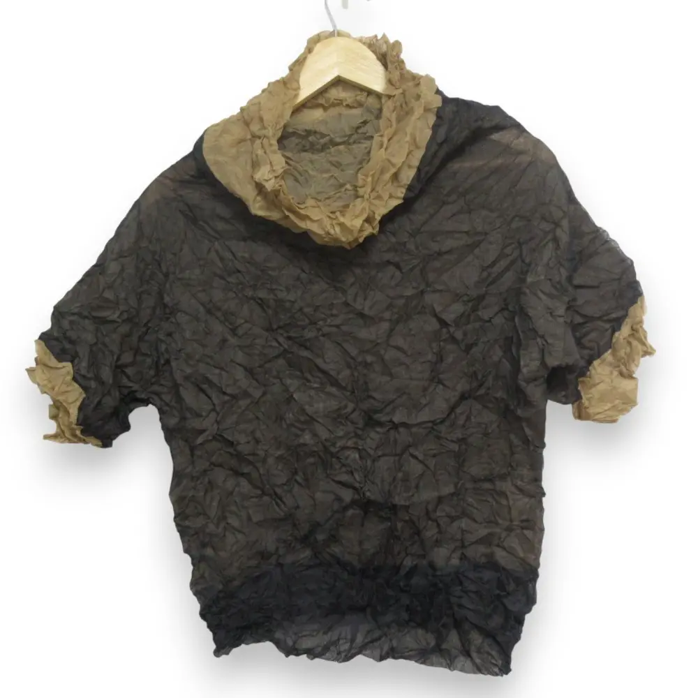 ISSEY MIYAKE　ボトルネック　半袖　シワ加工　カットソー ISSEY MIYAKE ボトルネック 半袖 シワ加工 カットソー ISSEY MIYAKE