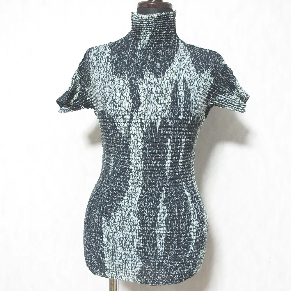 ISSEY MIYAKE イッセイミヤケ 横プリーツ ハイネックカットソー IM92-FJ622 サイズM ブラック サックス